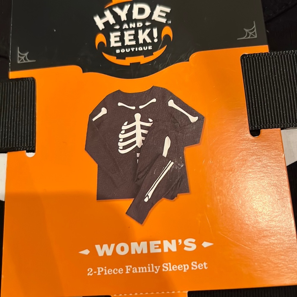 NWT Hyde and Eek! 2pc women’s skeleton black pajama set